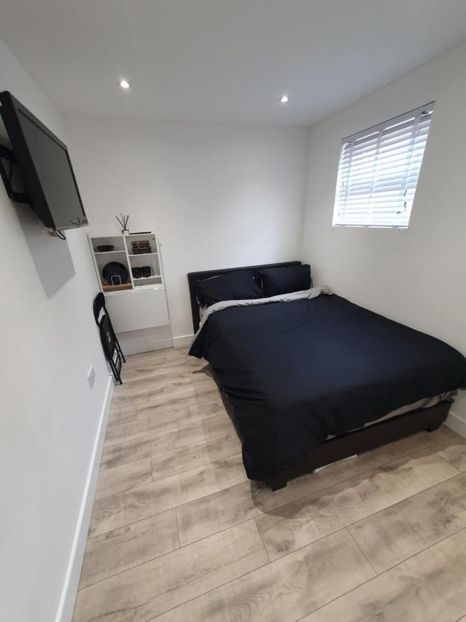 The Suite Grays Экстерьер фото